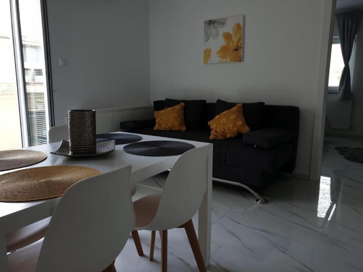 Premium Apartments Adore Novaglia Esterno foto
