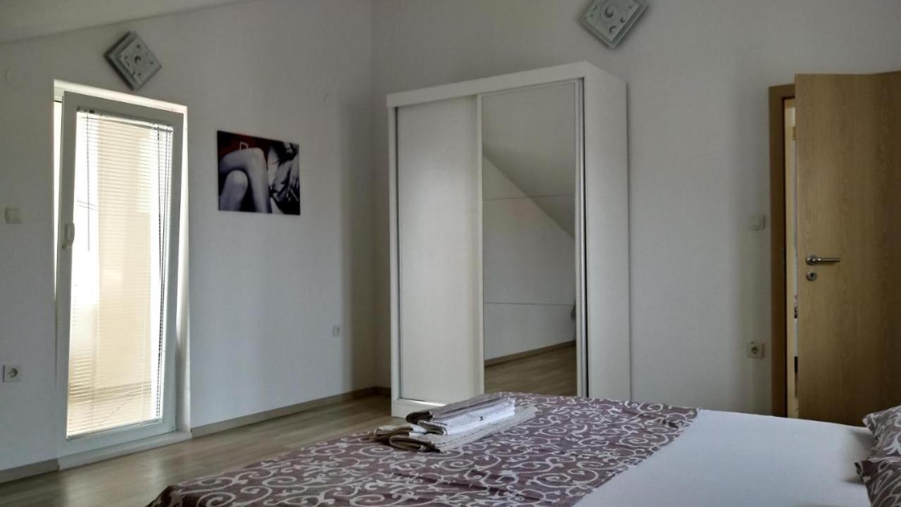 Premium Apartments Adore Novaglia Esterno foto