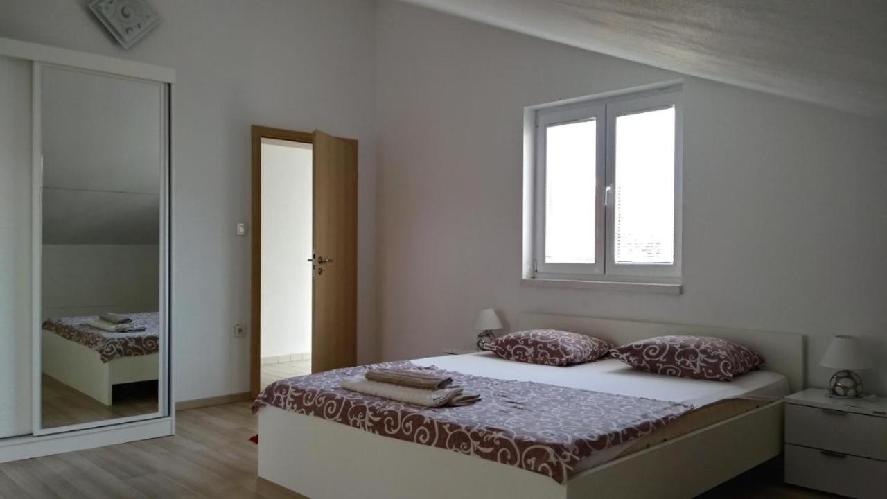 Premium Apartments Adore Novaglia Esterno foto